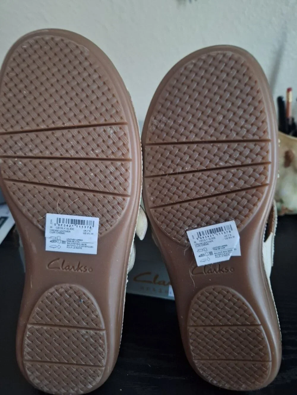 Clarks Artisan Cecily Cream Adjustable Slide 9.5W